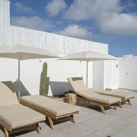 Daire Luxury With Heated Pool Iii - Adults Only *