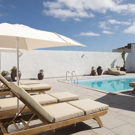 Luxury With Heated Pool Iii - Adults Only Daire *